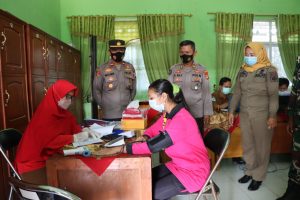 Polres Bersama Dinkes Lamteng, Gelar Vaksinasi Anak Usia 6-11 Tahun di SLBN Kotagajah