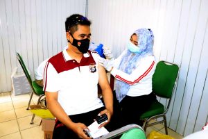 358 Personel Polres Pringsewu Terima Vaksin Covid-19 Booster