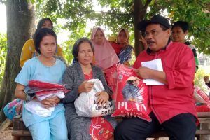 Sumarsono Bantu Korban Kebakaran di Bandarjaya Timur
