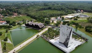 Dinas PUPR Perbaiki Atap Islamic Center Tubaba