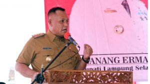 Bupati Lamsel Ingatkan Kades Perhatikan Dunia Pendidikan