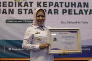 Bupati Tuba Terima Penghargaan KSP Terbaik 2021