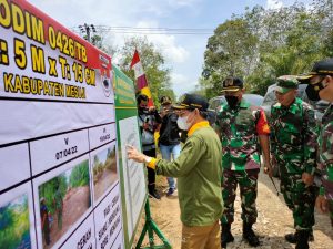 Bupati Saply Hadiri Penutupan Karya Bakti TNI