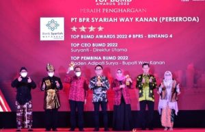 Bupati Way Kanan Raih Penghargaan  TOP BUMD Awards 2022