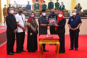 DPRD Gelar Paripurna Raperda Retribusi PBG