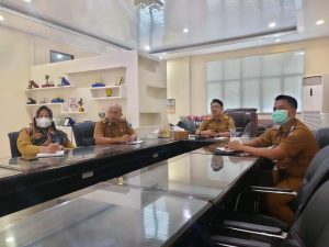 Sekdakab Lamsel Ikuti Rakernas Forsesdasi Secara Virtual