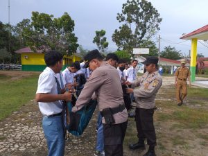 Polres Way Kanan Binluh di SMKN 1 Blambangan Umpu