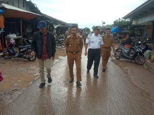 Kadiskoperindag Klaim Tumpukan Tanah dan Sampah, Penyebab Pasar Daya Murni Banjir