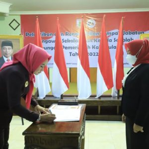 Winarti Lantik 119 Kepsek dan Pengawas Sekolah