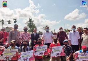 Kelompok Tani di Lamsel Terima Bantuan Alsintan