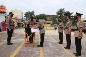 Kapolres Pringsewu Pimpin Sertijab  Kabag Operasional dan Kapolsek