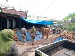 Delapan Tempat Usaha di Pekon Banyumas Diperiksa, Ini Hasilnya