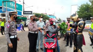 Gebyar OPK Satlantas, Polres Mesuji Bagikan Hadian