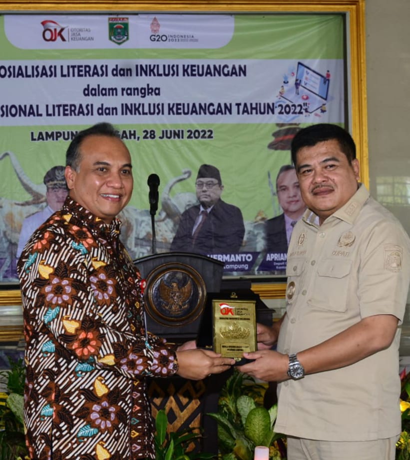 OJK Sosialisasi Literasi dan Inklusi Keuangan di Lamteng - MEDIA RAKATA