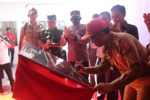 Bupati Lambar Resmikan PLTM Batu Brak