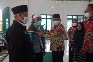Pj Bupati Sulpakar Sambut Kedatangan Jemaah Haji Mesuji