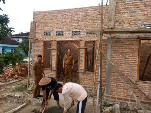 Kakon Madaraya Kabupaten Pringsewu Tinjau Pembangunan RTLH