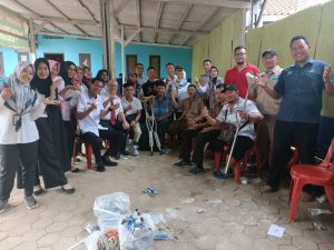 Dinsos Mesuji Salurkan Bantuan Kaki Palsu untuk Keluarga Tidak Mampu
