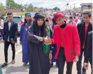 Gus Samsudin dan Pesulap Merah di Karnaval HUT RI ke-77