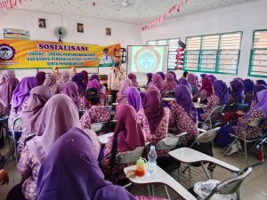LPA Lamteng Ajak Pelajar SMK Kesehatan UGM Pandai Bermendsos