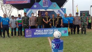 Kapolsek Gadingrejo Hadiri Pembukaan Turnamen Sepak Bola Piala Rektor IBN