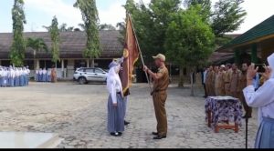 Kepala SMAN 01 Simpang Pematang Lantik Pengurus Osis