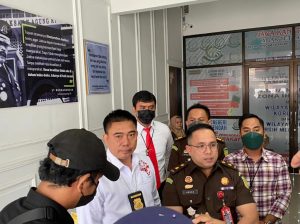 Polres Lamteng Serahkan Tersangka Pembunuh Polisi ke Kejaksaan