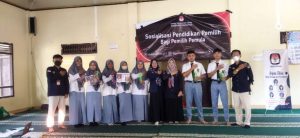 KPU Tanggamus Sosialisasi Pemilu 2024 di SMA Muhammadiyah 1 Gisting