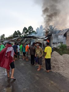 Rumah Milik Warga Padang Dalom Dilalap Jago Merah