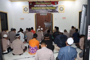 Polres Pringsewu Gelar Salat Ghoib untuk Korban Tragedi Kanjuruhan