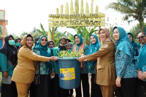 TP-PKK Lampung Kunjungi Tiyuh Gilang Tunggal Makarta