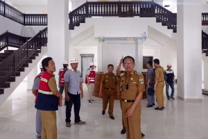 Agus Istiqlal Tinjau Pembangunan Perkantoran Pemkab Pesibar