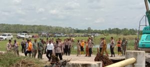 Antisipasi Banjir, Polres Mesuji dan Tim Gabungan Gotong Royong