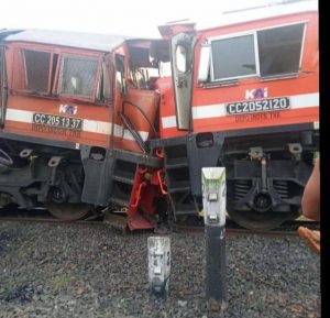 Kereta Api Adu Kambing di Jalur I KM 471/2 Stasiun Rengas Bekri Lamteng Masins dan Asisten Masinis Terluka