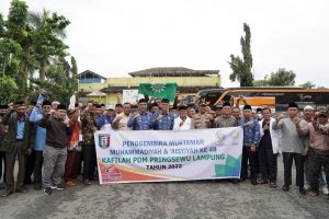 Pj Bupati Pringsewu Lepas Keberangkatan Peserta Muktamar Muhammadiyah dan Aisyiyah