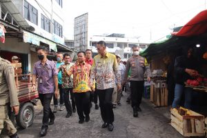 Jelang Nataru, Adi Erlansyah Tinjau Harga Kebutuhan Pokok