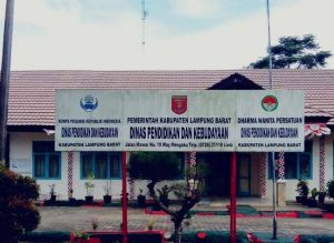 Anggaran Seragam Sekolah Gratis di Lambar Dikurangi