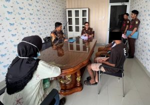 Kejari Pringsewu Hentikan Kasus Penadah HP oleh Anak Dibawah Umur