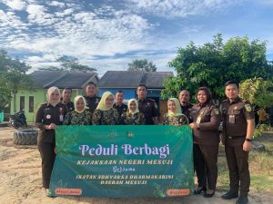 Bentuk Kepedulian, IAD Mesuji Bagikan Sembako dan Takjil