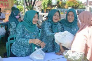 Indria Ardito Hadiri Operasi Pasar Murah di Wilayah Barat Lamteng