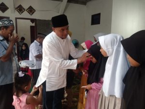 Berkah Ramadhan, Kades Mekar Sari Santuni Anak Yatim dan Lansia