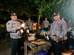 Razia Tempat Hiburan Malam, Polsek Seputih Banyak Sita Miras dan Data Pemandu Lagu