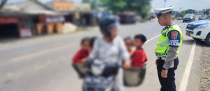 Satlantas Polres Mesuji Tegur Pengendara Yang Melanggar Lalulintas