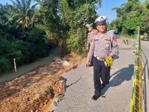 Jembatan Way Komering Lamteng Terancam Putus, Kasat Lantas Imbau Cari Jalan Alternatif