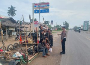 Unit Kamsel Satlantas Polres Lamteng Tertibkan Anak Punk