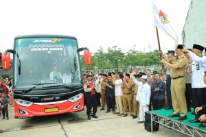 Pj Bupati Tubaba Lepas 132 JCH Tubaba ke Tanah Suci