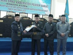 Wabup Pesibar Hadiri Rapat Paripurna DPRD Dengan Agenda Penyampaian LKPJ Tahun 2022
