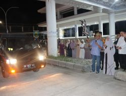Memeriahkan Hari Raya Idul Fitri 1444 H, Bupati Pesibar Melepas Rombongan Pawai Malam Takbir
