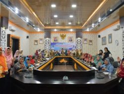 Wahdi Buka Kegiatan Peningkatan Kualitas Keluarga