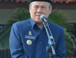 Wakili Bupati, Kusuma Riyadi Pimpin Apel Mingguan di Halaman Kantor Bupati Lamteng